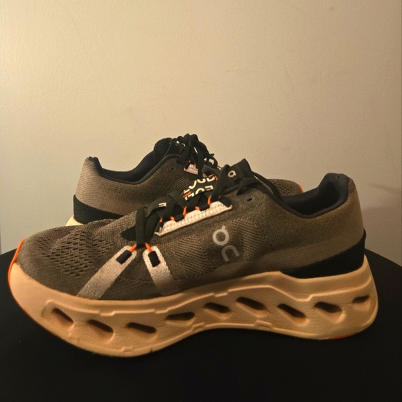 ON Women's Cloudeclipse Sneaker in Rock/Lima SZ 9.5 - Picture 1 of 11